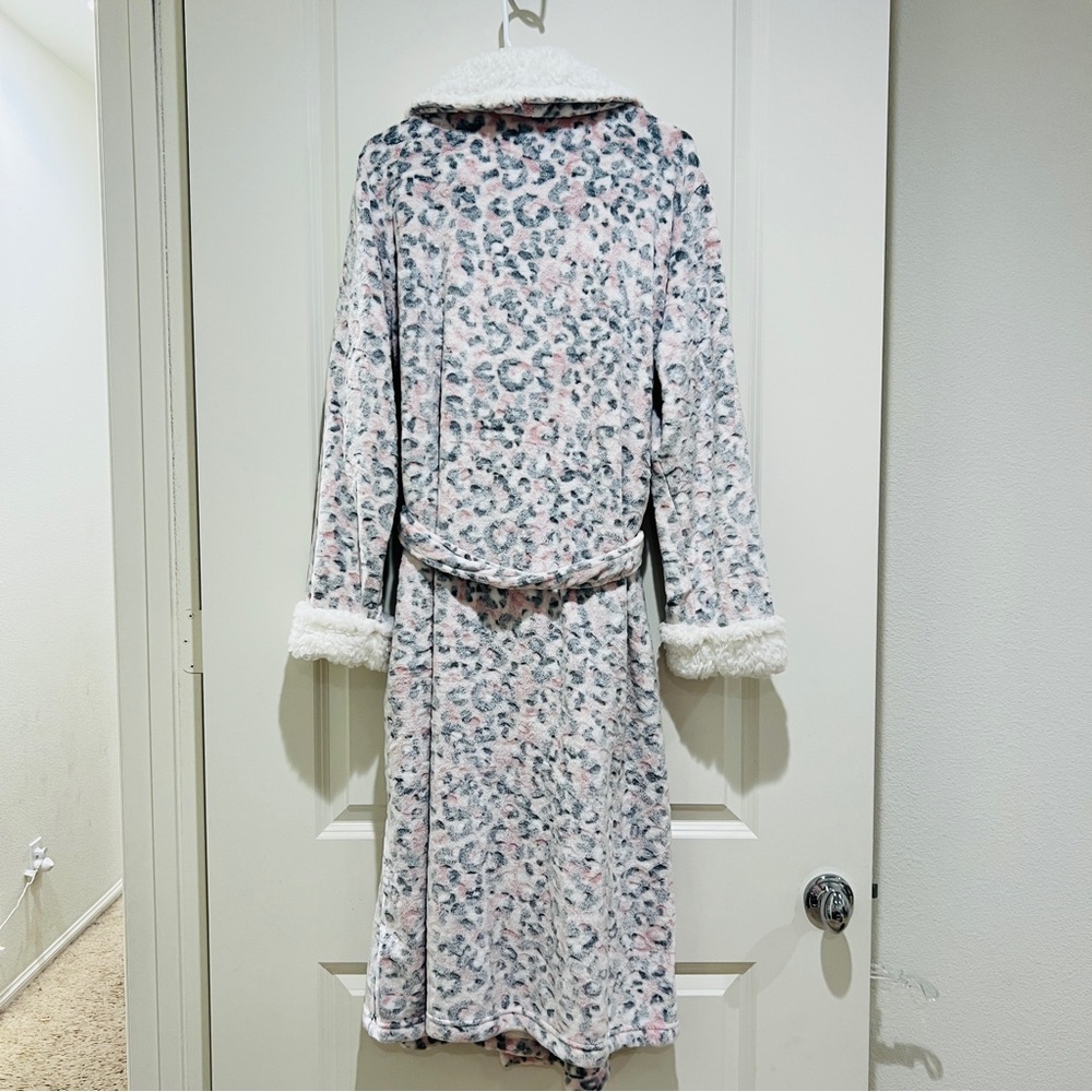 Secret Treasures Womens Superminky sleep Robe soft pink leopard size XL 16-18 - Picture 6 of 15